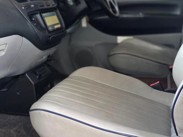 2000 Mitsubishi Delica JDM car for sale — photo 4 of 25