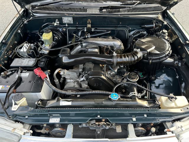 1996 Toyota Hilux Surf JDM car for sale — photo 10 of 11
