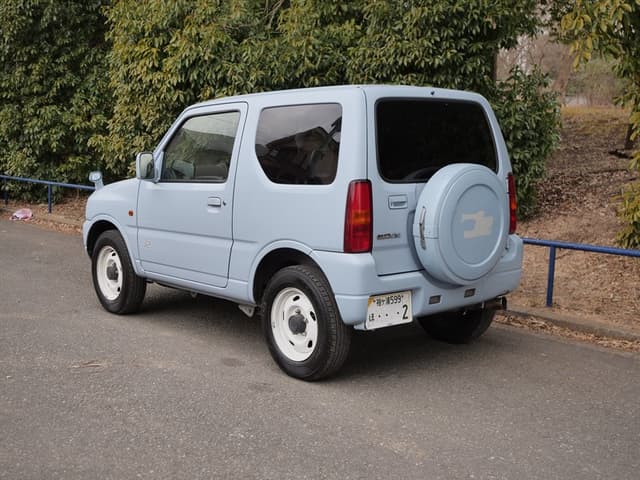 2001 Suzuki Jimny JDM car for sale — photo 7 of 25