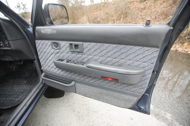 1995 Toyota Hilux JDM car for sale — photo 25 of 25