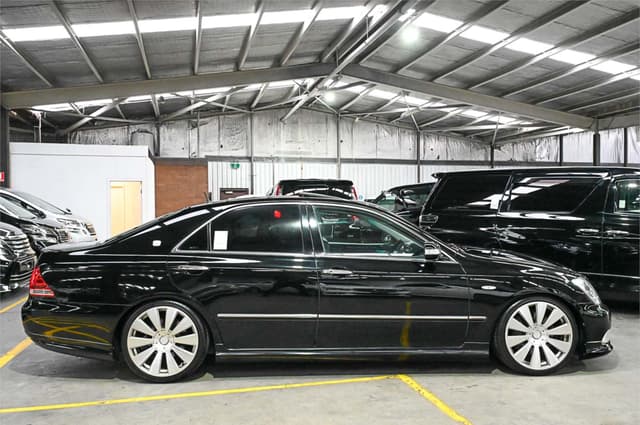 2007 Toyota Crown JDM car for sale — photo 13 of 25