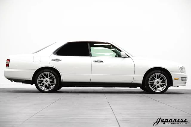 1998 Nissan Gloria JDM car for sale — photo 5 of 25