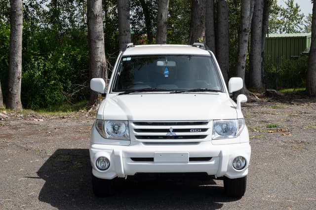 2000 Mitsubishi Pajero JDM car for sale — photo 2 of 12