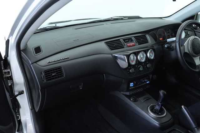 2001 Mitsubishi Lancer JDM car for sale — photo 11 of 25