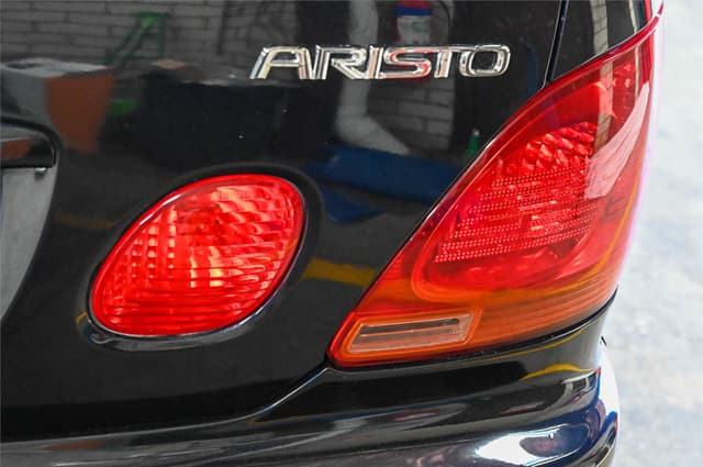 2001 Toyota Aristo JDM car for sale — photo 10 of 20