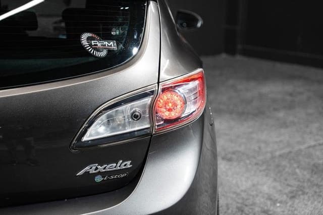 2009 Mazda Axela JDM car for sale — photo 9 of 16