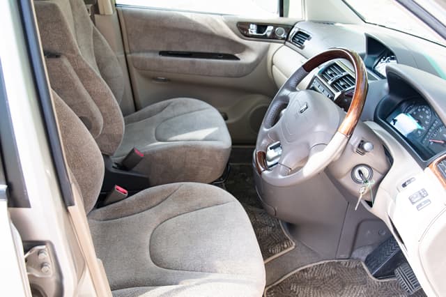 2001 Mitsubishi Chariot JDM car for sale — photo 10 of 15