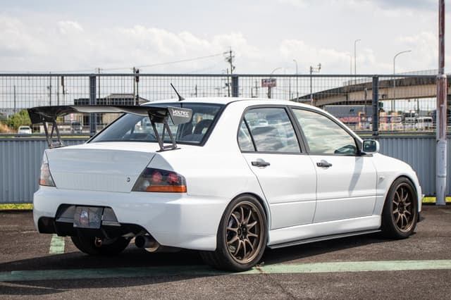 2006 Mitsubishi Lancer Evolution JDM car for sale — photo 11 of 25