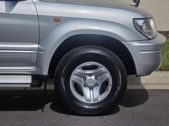 2001 Toyota Land Cruiser Prado JDM car for sale — photo 20 of 25