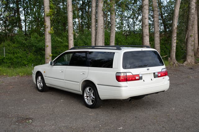 2001 Nissan Stagea JDM car for sale — photo 4 of 15